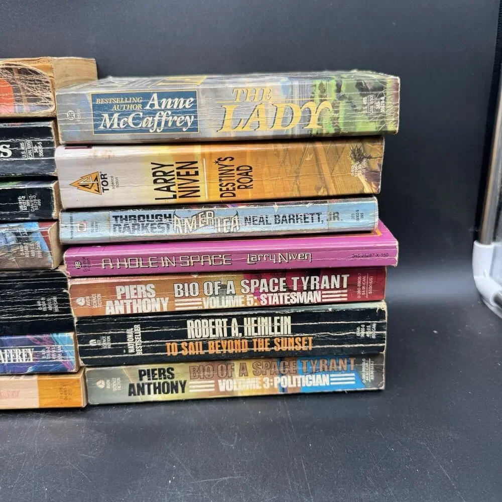 Lot Of 21 Vintage Sci-fi & Fantasy Books Dune Space Odyssey McCaffrey & More